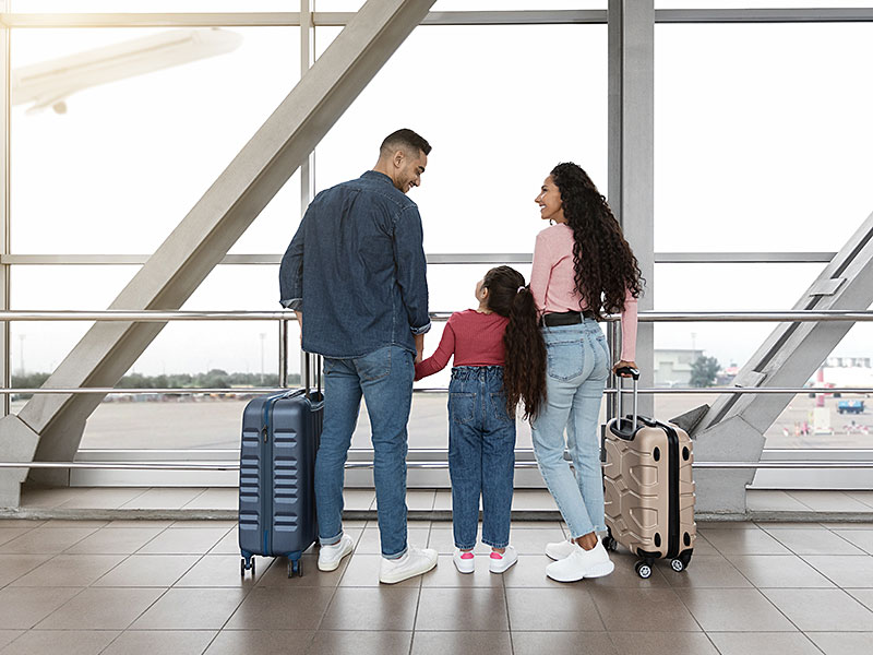 aeropuerto de viaje familiar